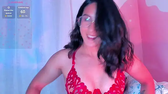 DaraBeckett online show from June 2026 11:34:01 AM