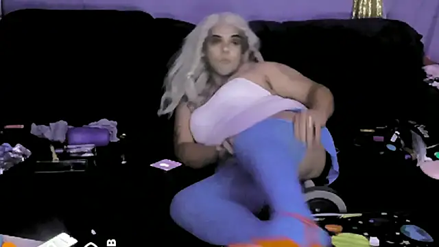 Snapshot of indica310 chatting on March 2025 01:42:01 PM indica310 online show from March 2025 01:42:01 PM