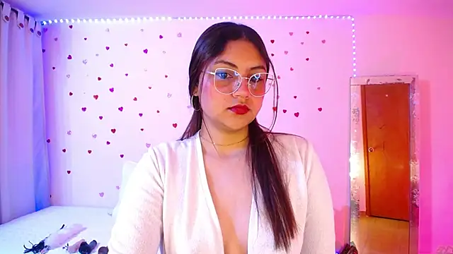 ashlei  online show from September 2025 08:41:02 AM