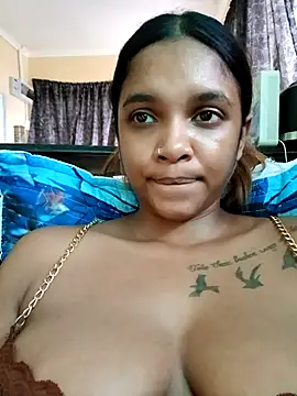 Indianqueen03 online show from October 2025 01:09:02 PM