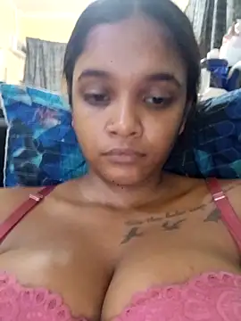 Indianqueen03 online show from November 2025 05:29:02 PM