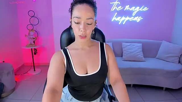 AlessaRomero online show from February 2025 07:42:01 PM