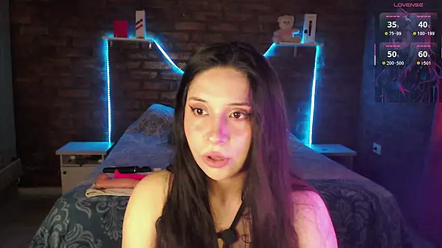 Snapshot of KityEstrover chatting on November 2025 11:03:01 PM KityEstrover online show from November 2025 11:03:01 PM