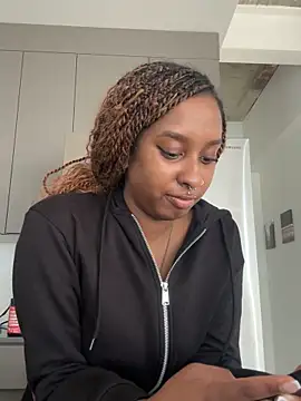 Your Paris online show from September 2025 03:49:02 PM