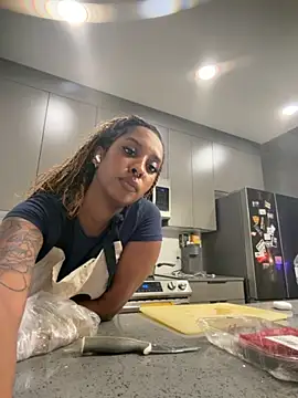 Your Paris online show from October 2025 12:30:02 AM