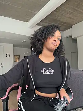 Your Paris online show from December 2025 06:03:01 PM