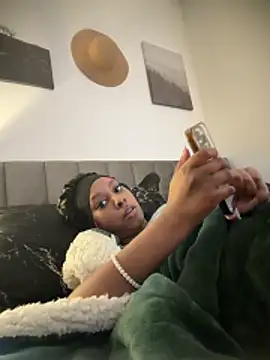 Your Paris online show from February 2026 03:26:02 PM