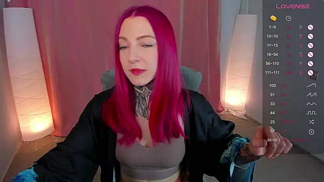 Roxy      online show from February 2025 08:32:01 PM