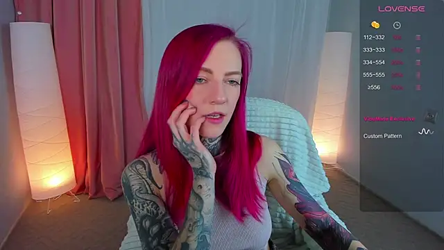 Roxy      online show from March 2025 05:28:01 PM