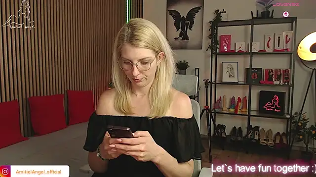 Amitiel Angel online show from June 2026 07:05:01 PM