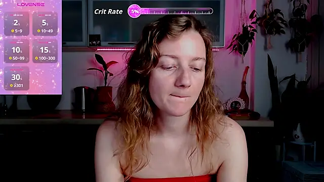 Elly Helly online show from October 2025 07:49:01 PM