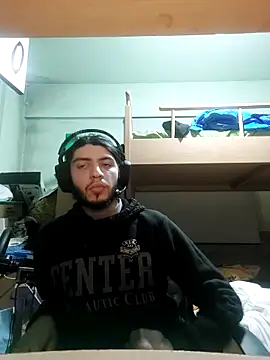 Snapshot of kleineid77 chatting on February 2025 08:10:01 PM kleineid77 online show from February 2025 08:10:01 PM