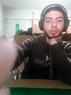 Snapshot of kleineid77 chatting on March 2025 04:39:02 PM kleineid77 online show from March 2025 04:39:02 PM