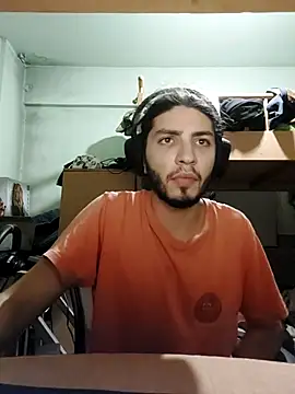 Snapshot of kleineid77 chatting on October 2025 10:00:02 PM kleineid77 online show from October 2025 10:00:02 PM