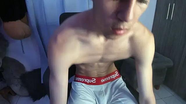 isaaclatino online show from November 2025 07:29:02 AM