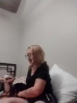 Snapshot of xWhoreAbleX_Pika chatting on October 2025 08:04:02 AM xWhoreAbleX Pika online show from October 2025 08:04:02 AM