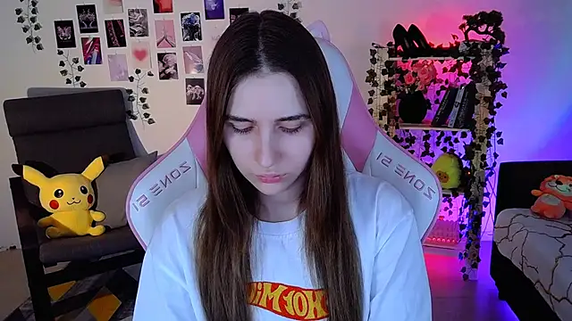 AliceCharmy online show from December 2024 12:03:01 PM