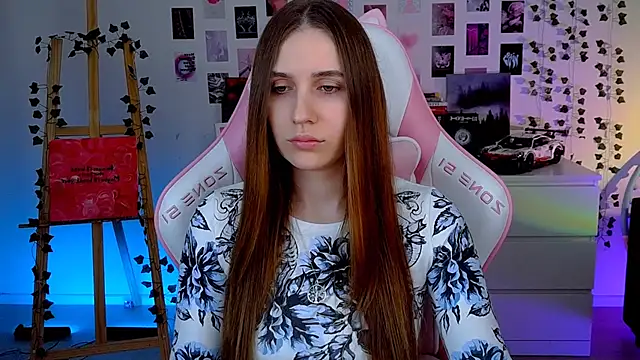 AliceCharmy online show from September 2025 12:49:02 PM