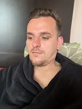 Huge cock22cm online show from June 2026 01:28:01 PM