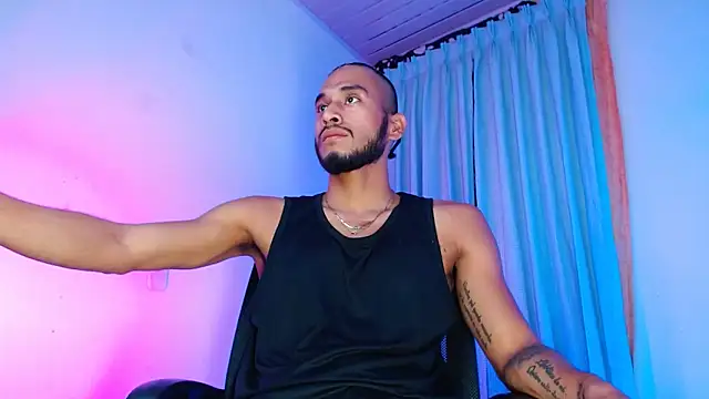 Snapshot of DanteSantoro chatting on February 2026 11:56:02 PM DanteSantoro online show from February 2026 11:56:02 PM