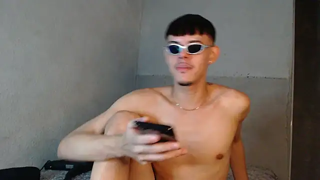 MicaelRian69 online show from October 2025 02:39:02 AM