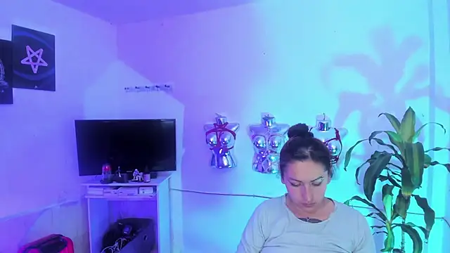 LucyStrike  online show from June 2026 12:35:02 AM