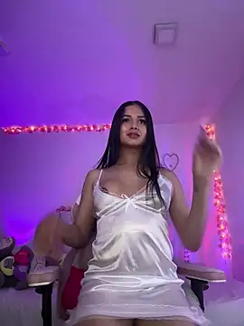 alee lenoxx online show from July 2026 10:48:01 PM