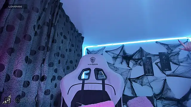 satanbabee online show from November 2025 12:57:02 AM