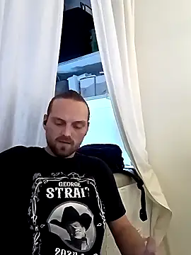 VitaminmanFL online show from October 2025 12:19:01 AM