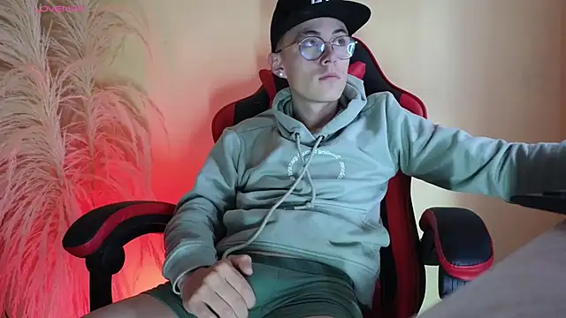 Elian Cooper online show from February 2025 12:47:02 PM