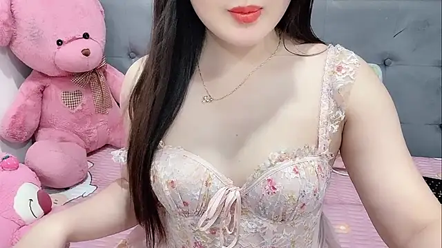 Funikio online show from October 2025 01:33:02 PM