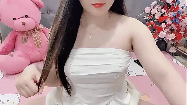 Funikio online show from November 2025 02:17:01 PM