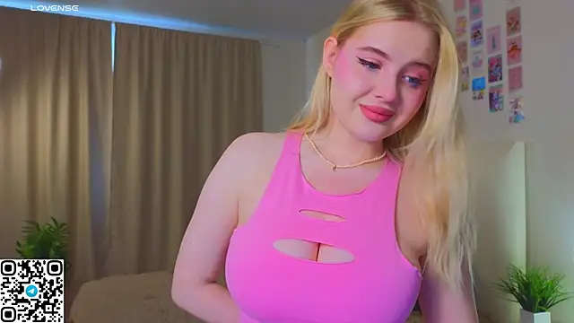 Snapshot of oliviabr0wn0 chatting on October 2025 02:01:02 AM oliviabr0wn0 online show from October 2025 02:01:02 AM