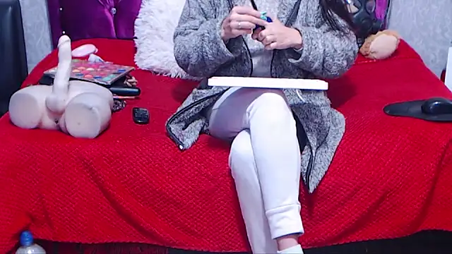 AyshaScott online show from October 2025 12:02:01 PM