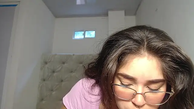 Melody phillips2 online show from October 2025 03:35:01 PM