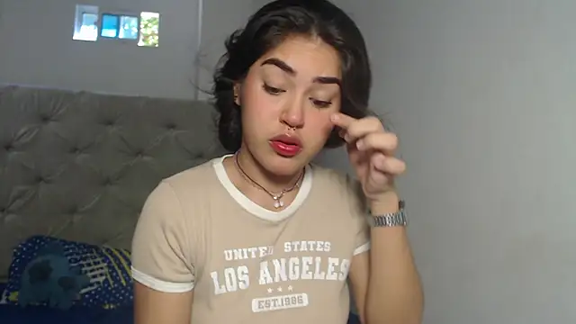 Melody phillips2 online show from November 2025 03:34:01 PM