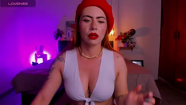 Snapshot of Dulce_charlottee chatting on February 2025 03:48:02 PM Dulce charlottee online show from February 2025 03:48:02 PM