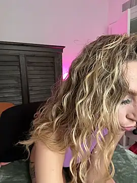 BrattyBae xo online show from January 2025 07:54:01 PM
