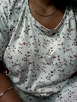 Im Cute online show from October 2025 07:47:02 PM