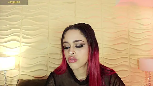 Snapshot of EvaaFoxxy1 chatting on November 2025 12:05:02 PM EvaaFoxxy1 online show from November 2025 12:05:02 PM