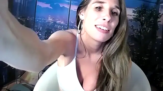 Snapshot of SarahStarr2020 chatting on November 2025 09:46:02 PM SarahStarr2020 online show from November 2025 09:46:02 PM