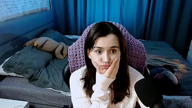 Snapshot of KiraYammy chatting on February 2025 03:48:01 AM KiraYammy online show from February 2025 03:48:01 AM