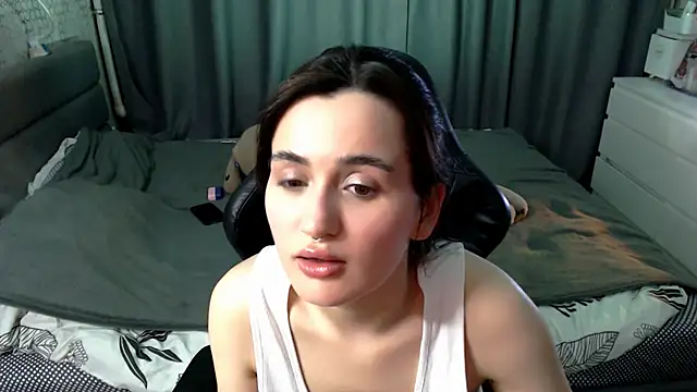 KiraYammy online show from February 2026 10:02:02 PM