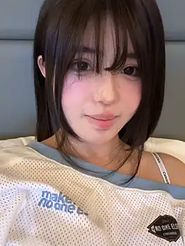 Snapshot of Duduludululu chatting on March 2025 12:44:01 PM Duduludululu online show from March 2025 12:44:01 PM