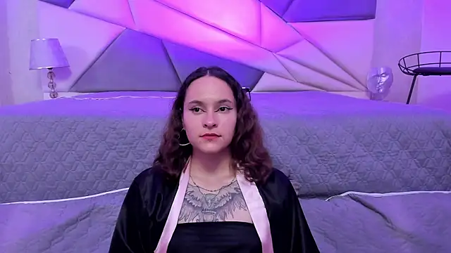 AnnyThompson  online show from January 2025 02:03:02 AM