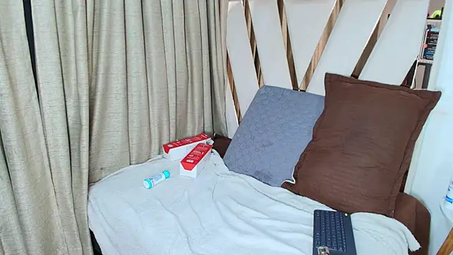 Zoe Curvy online show from September 2025 12:28:02 PM