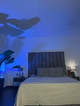 Snapshot of milaivanova chatting on November 2025 11:32:02 AM milaivanova online show from November 2025 11:32:02 AM