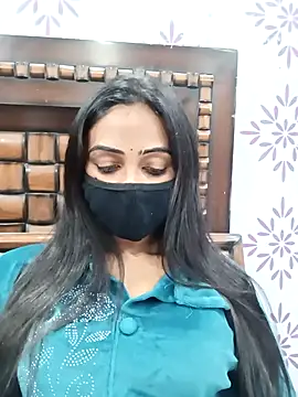 Snapshot of Yours-Bebo chatting on November 2025 06:07:01 PM Yours-Bebo online show from November 2025 06:07:01 PM