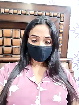 Snapshot of Yours-Bebo chatting on November 2025 05:45:02 PM Yours-Bebo online show from November 2025 05:45:02 PM