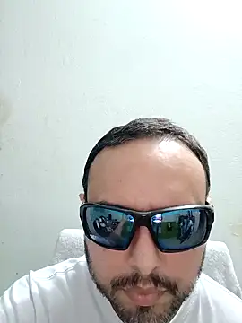 Snapshot of ElSunEagle chatting on May 2026 02:28:02 AM ElSunEagle online show from May 2026 02:28:02 AM